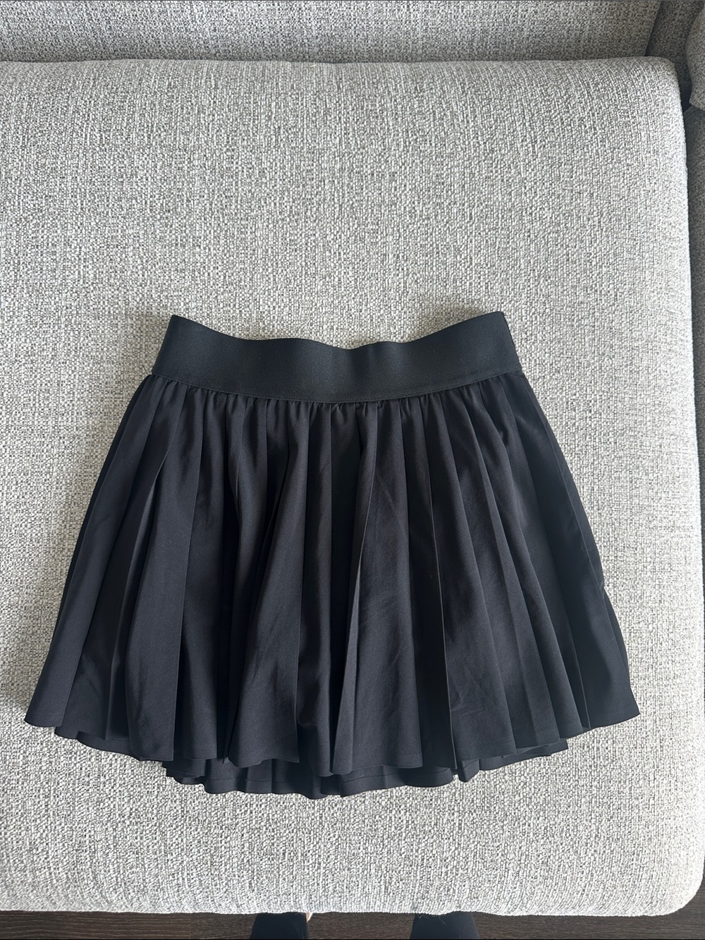 Aritzia Pleated Athletic Skirt never worn